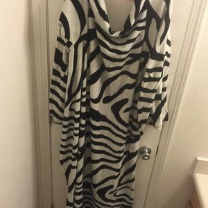 🎀 ZEBRA PRINT SNUGGIE 🎀