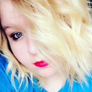 Meet your Posher, Leah