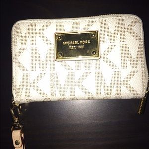 Micheal kors wristlet!