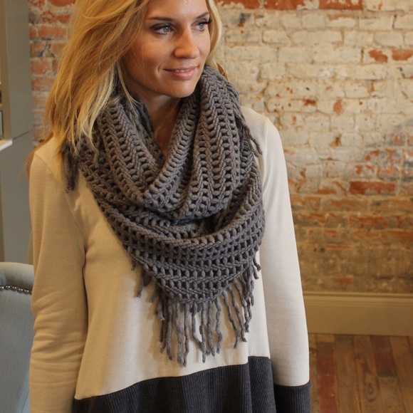 Accessories - Gray soft knit fringe infinity scarf