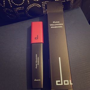 DOUCCE Punk Volumizer Mascara - BLACK NWB