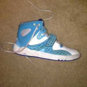 Adidas roundhouse shoes