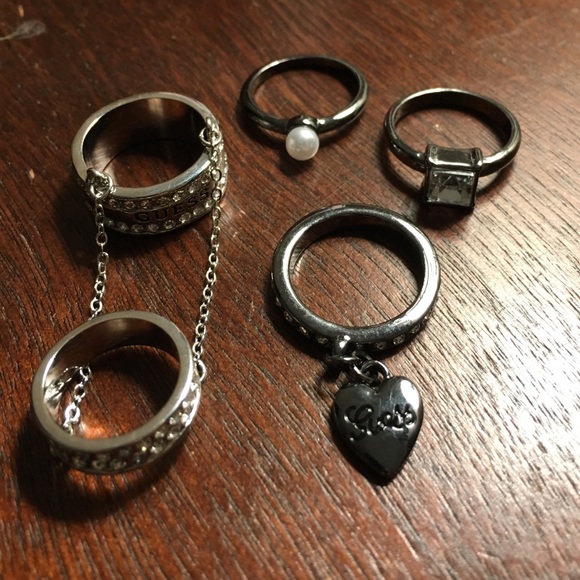 🎉Guess Rings Lot 🎉