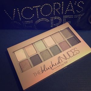 Maybelline Blushed Nudes Eyeshadow Palette NWB
