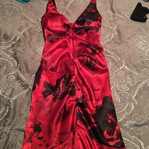 Black and red mermaid dress