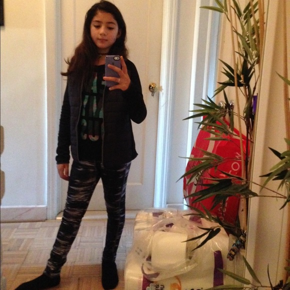 Meet your Posher, Alexandra - Picture 2 of 2