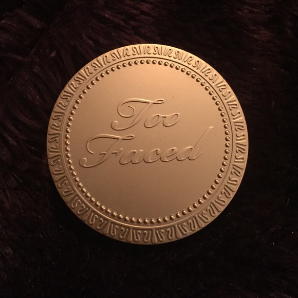 Too Faced Snow Bunny Luminous Bronzer