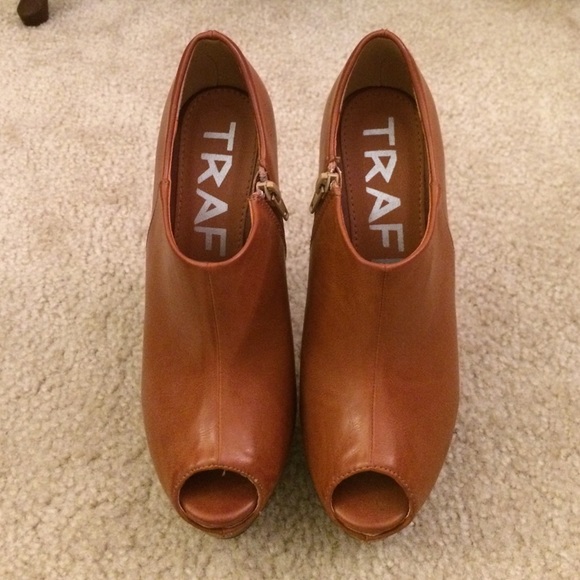 SOLD Platform heels - Picture 1 of 4