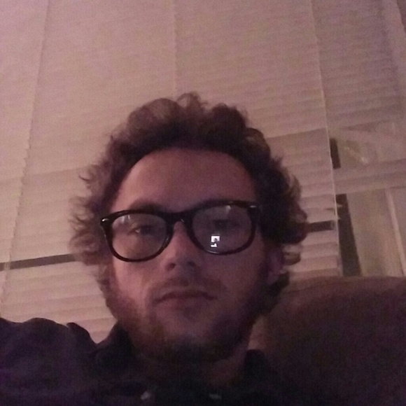 Meet your Posher, Chris - Picture 1 of 1