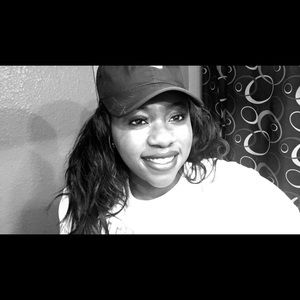 Meet your Posher, Nadia