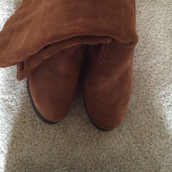 Boots - Picture 3 of 3