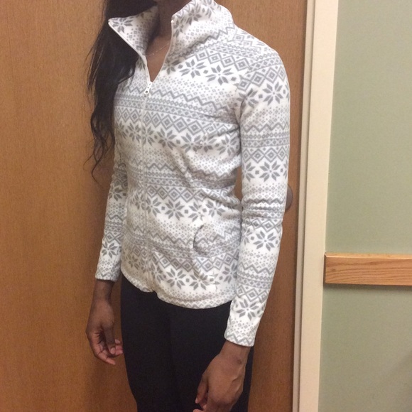 Old navy winter fleece Jacket - Picture 2 of 4