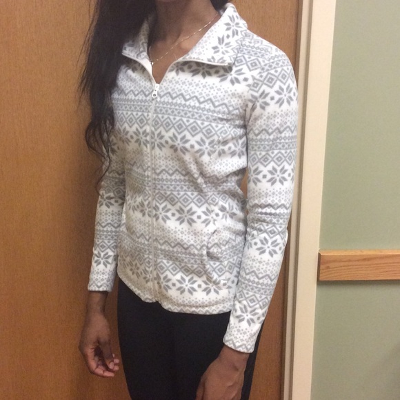 Old navy winter fleece Jacket - Picture 3 of 4