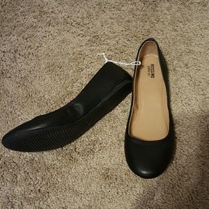 NWT black flats