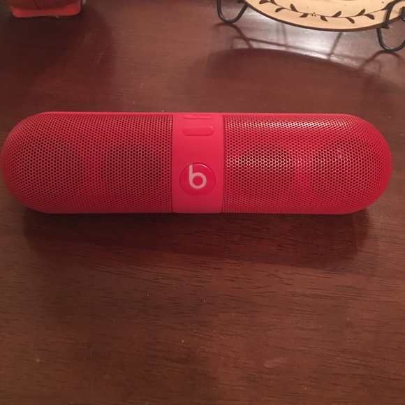 Beats Pill