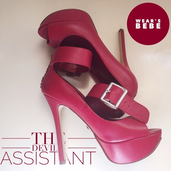 BEBE 'Devil's Assistant'