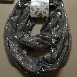Infinity scarf NWT