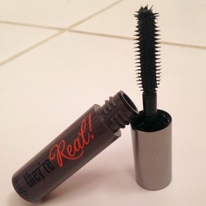 They're Real Mascara by Benefit Sample Size