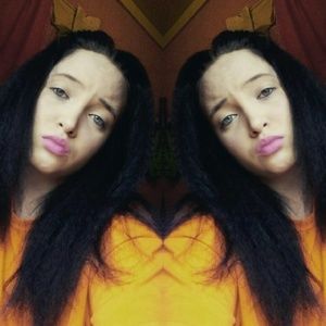 Meet your Posher, Katelyn