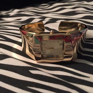 Brand new gold watch