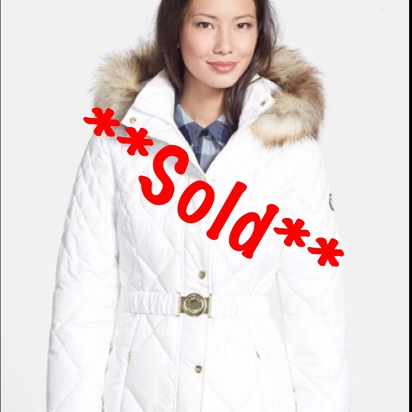 NWT: GUESS HOODED, QUILTED HOODED PUFFER COAT