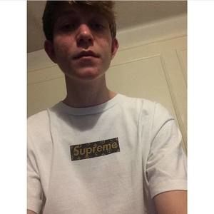 Meet your Posher, Travis