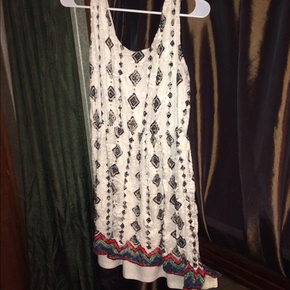 Cream Aztec Print Lace Dress - Picture 2 of 4