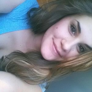 Meet your Posher, Alexis