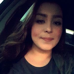 Meet your Posher, Alison