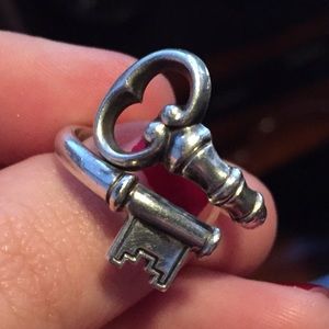 Adjustable Skeleton Key Ring