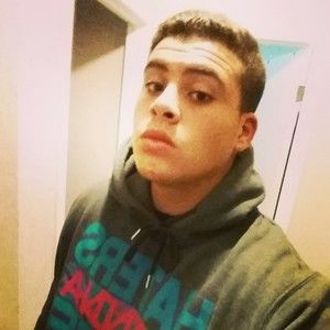 Meet your Posher, Max