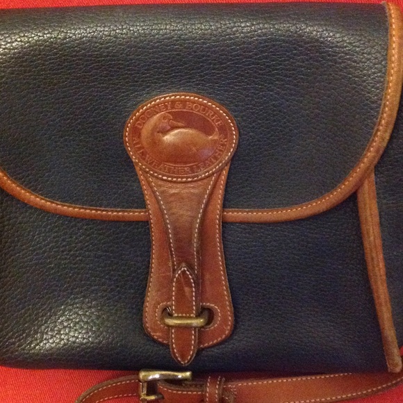 Dooney & Bourke All Weather Leather purse - Picture 2 of 3
