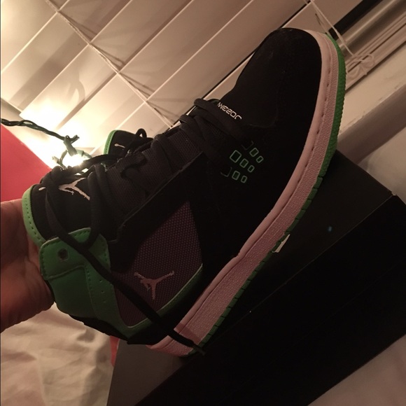 Jordan - Picture 3 of 3