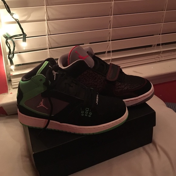 Jordans - Picture 2 of 3