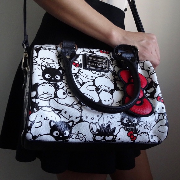 Hello Kitty n Friends Handbag - Picture 2 of 4