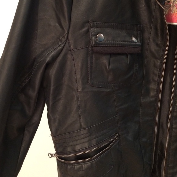 Leather jacket - Picture 3 of 3