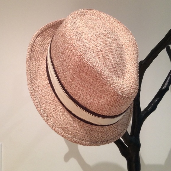 Fedora - Picture 2 of 4