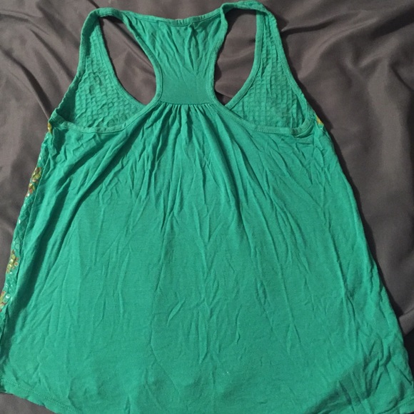 Tank top - Picture 2 of 3