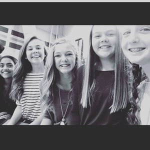 Meet your Posher, Mili