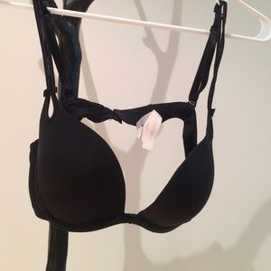 Victoria's Secret 34B Plunge