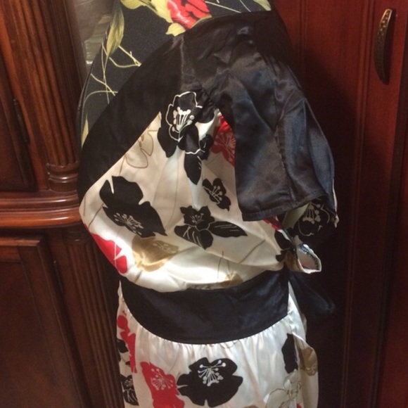 NWT Torrid kimono style dress in sz 20W - Picture 3 of 4