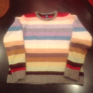 Gap sweater