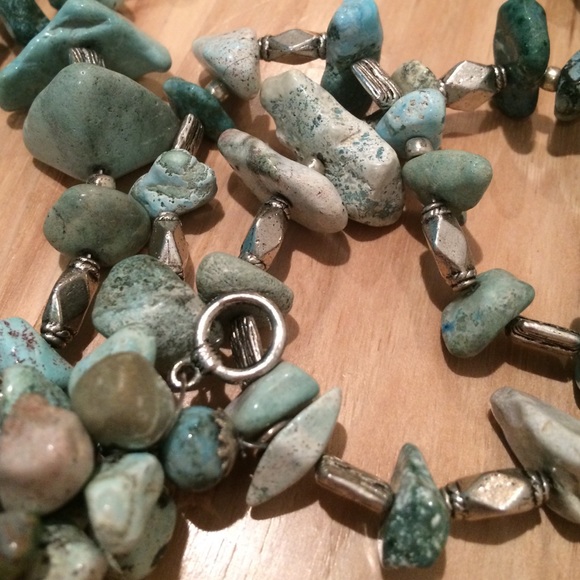 Turquoise necklace and bracelet - Picture 2 of 2