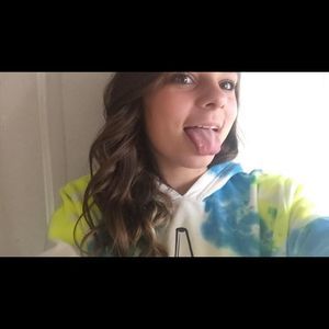 Meet your Posher, Jillian