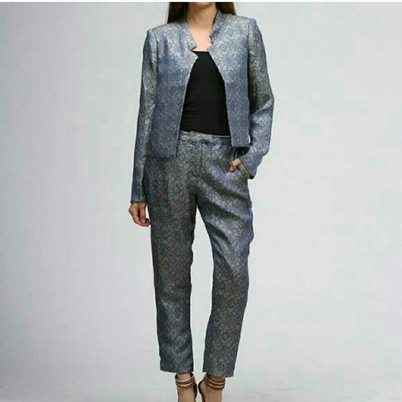 HP!  Beautiful brocade jacket from Moon Collection - Picture 2 of 3