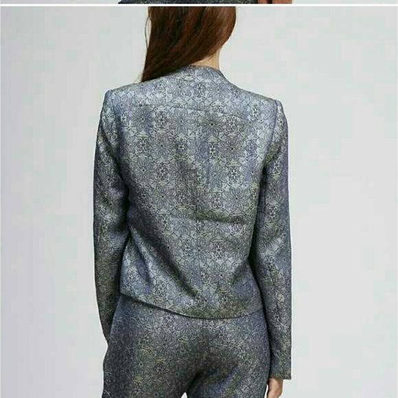 HP!  Beautiful brocade jacket from Moon Collection - Picture 3 of 3