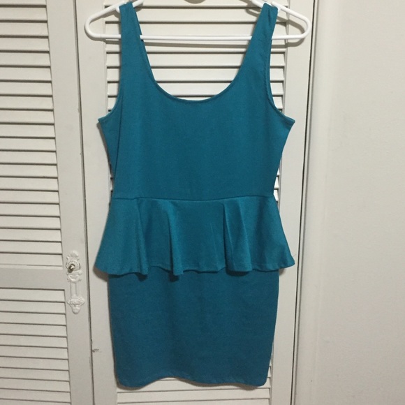 Peplum dress NWOT