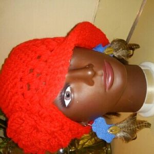 Vintage crochet hat African owl earrings