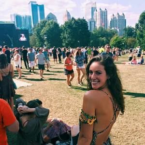 Meet your Posher, Lauren