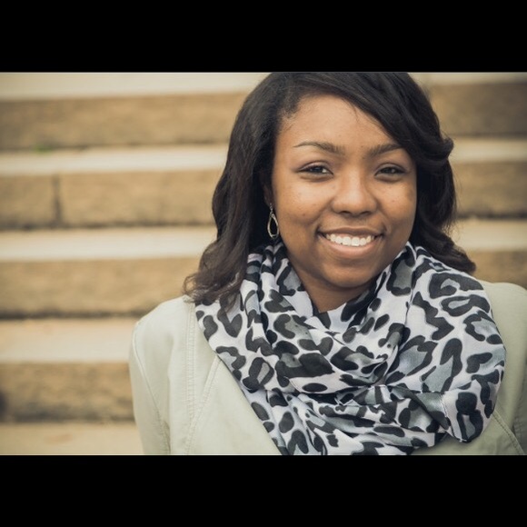 Meet your Posher, Iris - Picture 1 of 1